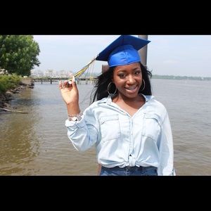 Meet your Posher, Yaribett